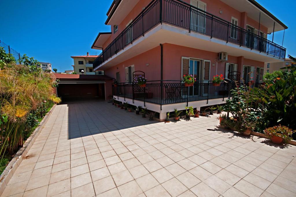 Kosmos Bed & Breakfast Syracuse Luaran gambar