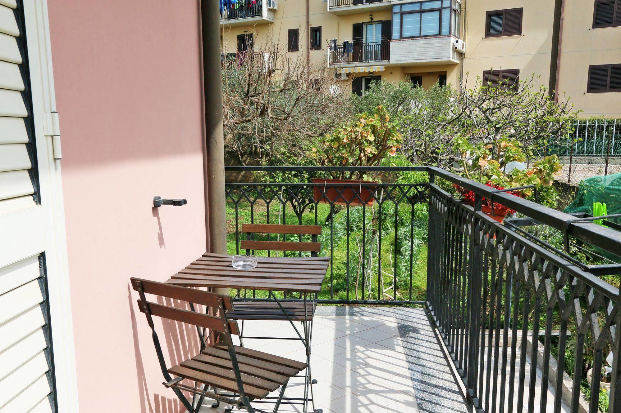 Kosmos Bed & Breakfast Syracuse Luaran gambar